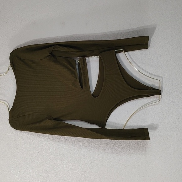 ANWND Army Green Cut Out Long Sleeve Bodysuit Size S/M - Picture 3 of 6